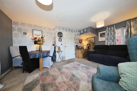 4 bedroom semi-detached house for sale, Mike Oborski Close, Kidderminster