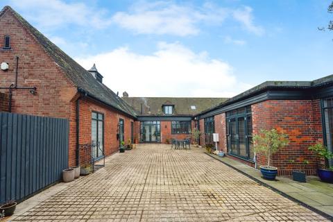 2 bedroom bungalow for sale, Manor Court, Stone, KIDDERMINSTER