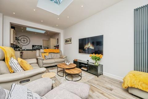 2 bedroom bungalow for sale, Manor Court, Stone, KIDDERMINSTER