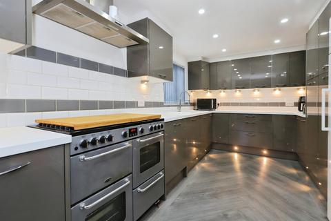 6 bedroom detached house for sale, Connaught Avenue, Kidderminster