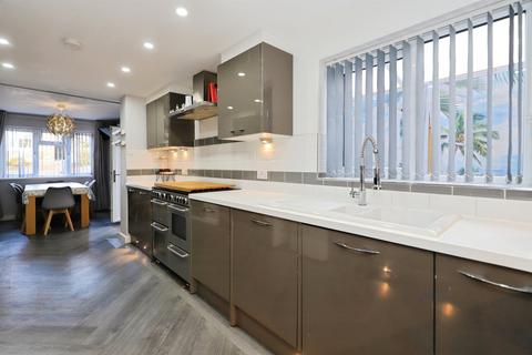6 bedroom detached house for sale, Connaught Avenue, Kidderminster