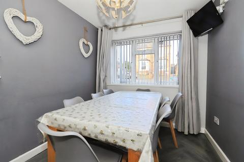 6 bedroom detached house for sale, Connaught Avenue, Kidderminster