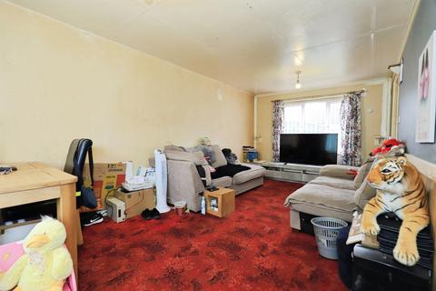 3 bedroom end of terrace house for sale, Canterbury Road, KIDDERMINSTER