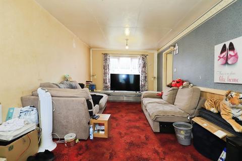 3 bedroom end of terrace house for sale, Canterbury Road, KIDDERMINSTER