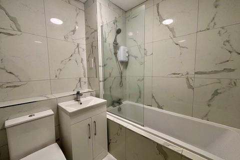 2 bedroom flat to rent, Upper Parliament Street, Liverpool, L8