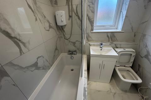 2 bedroom flat to rent, Upper Parliament Street, Liverpool, L8