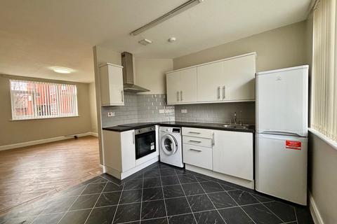 2 bedroom flat to rent, Upper Parliament Street, Liverpool, L8