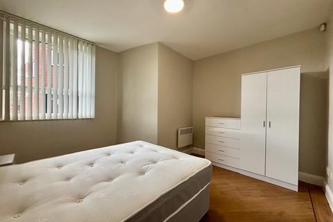 2 bedroom flat to rent, Upper Parliament Street, Liverpool, L8