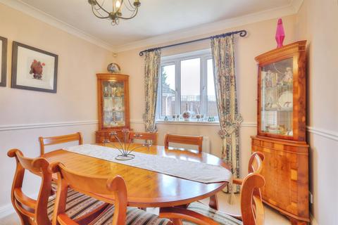 4 bedroom detached house for sale, Mescalero, Kingsthorpe, Northampton