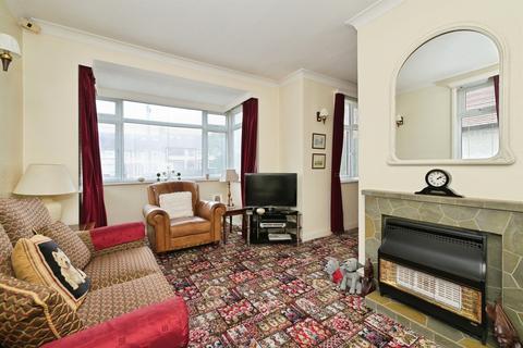 2 bedroom detached bungalow for sale, Boughton Green Road, Northampton