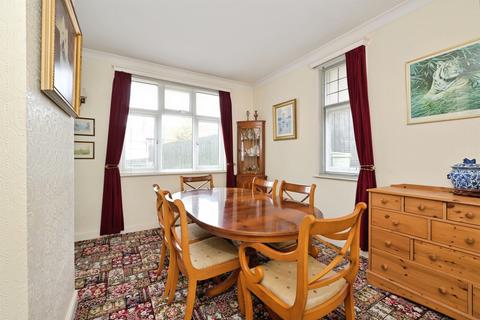 2 bedroom detached bungalow for sale, Boughton Green Road, Northampton