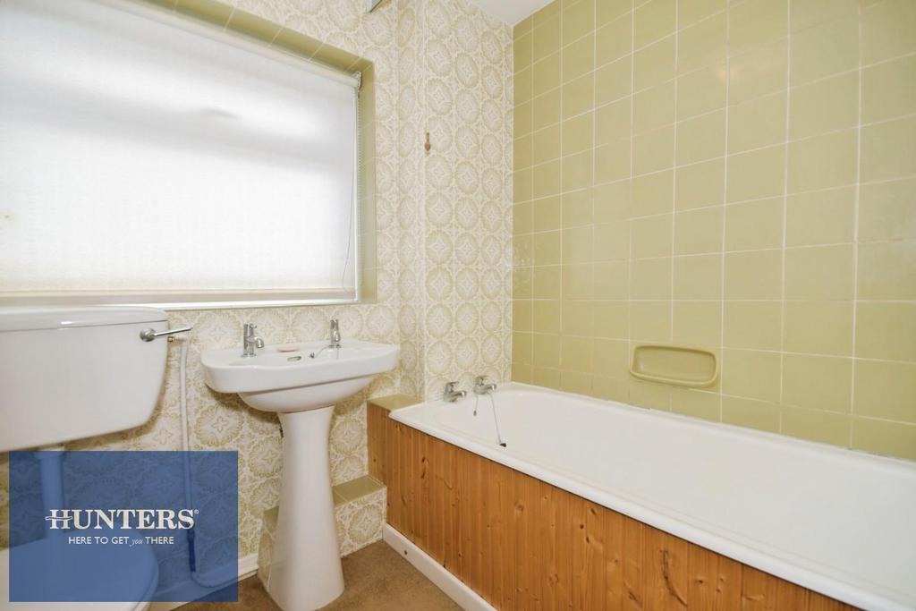 BATHROOM 01.jpg