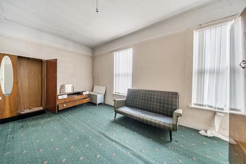 2 bedroom end of terrace house for sale, Grandale Street, Manchester, Greater Manchester