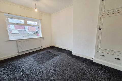 2 bedroom bungalow to rent, Shear Brow, Blackburn, BB1