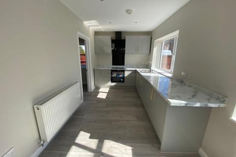 4 bedroom house to rent, Reva Road, Liverpool, L14