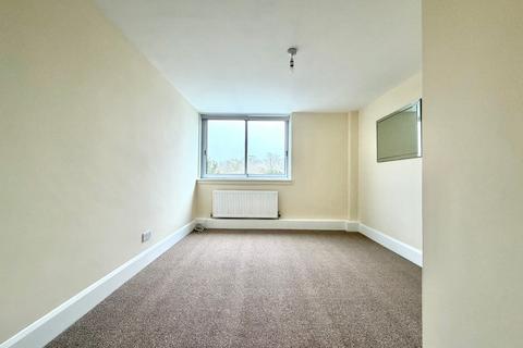 2 bedroom flat to rent, London Road, Brighton, BN1