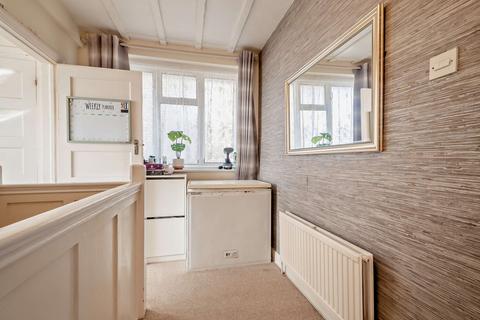 2 bedroom maisonette for sale, Honeypot Lane, Stanmore, HA7