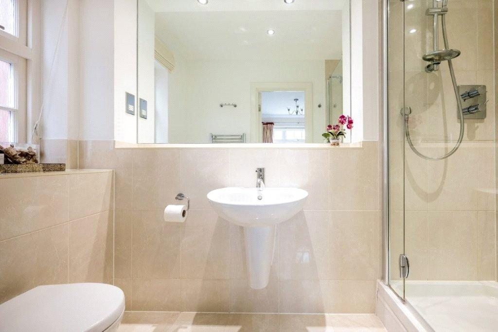 Guest En-Suite