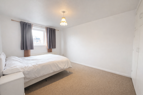 undefined, Winn Road, Southampton, SO17