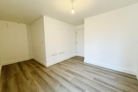 undefined, Farnborough Road, Farnborough, GU14