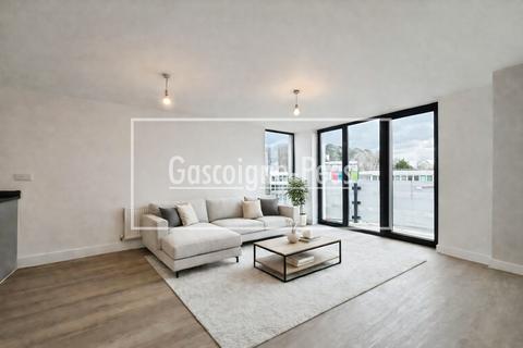 undefined, Farnborough Road, Farnborough, GU14