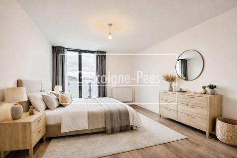 undefined, Farnborough Road, Farnborough, GU14