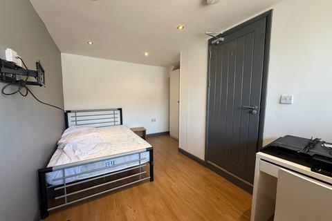 Honeywood Drive, Nottingham, NG3