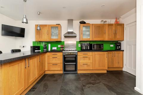 4 bedroom semi-detached house for sale, Icknield Way, Letchworth Garden City
