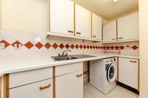 2 bedroom flat for sale, Norton Way North, Letchworth Garden City