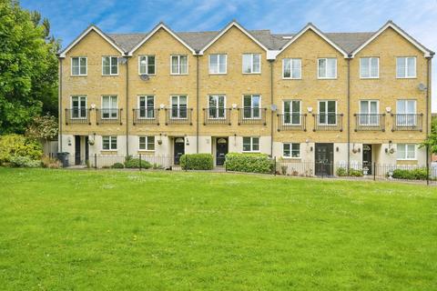 4 bedroom townhouse for sale, Edson Close, Watford