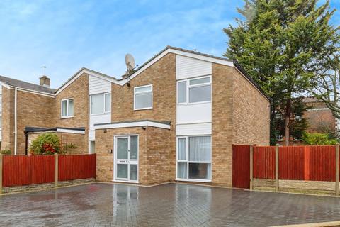 3 bedroom end of terrace house for sale, The Gardens, Baldock