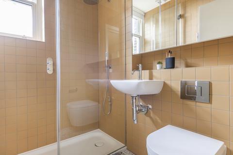 3 bedroom flat to rent, Bridge Avenue, London, W6