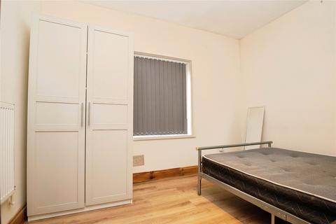 undefined, Claude Road, Roath, Cardiff, CF24