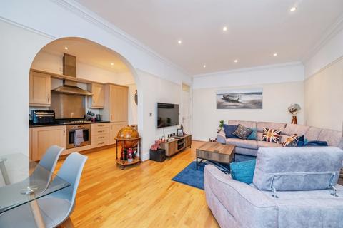 2 bedroom apartment for sale, Nightingale Walk, Burntwood