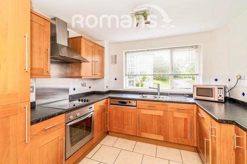 2 bedroom flat to rent, Regent Court, Northlands Drive, Winchester, SO23