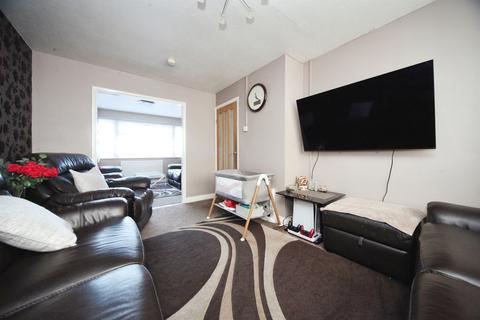 undefined, Flint Close, Luton