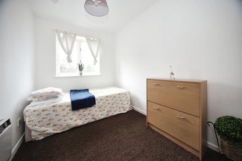 undefined, Rodeheath, Luton