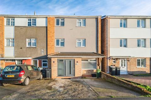 undefined, Fitzwarin Close, Luton