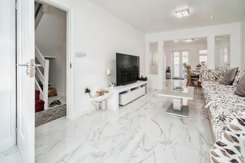 undefined, Fitzwarin Close, Luton