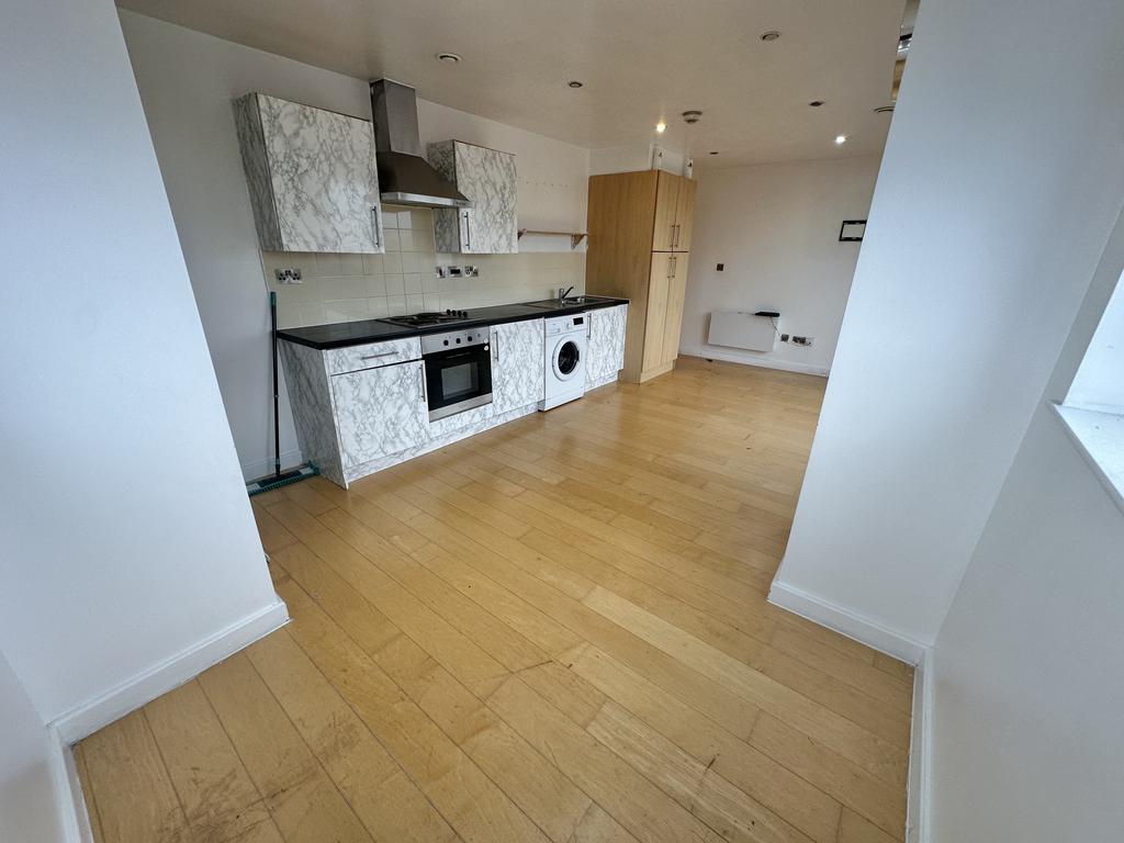 Apartment in Leicester - View 4