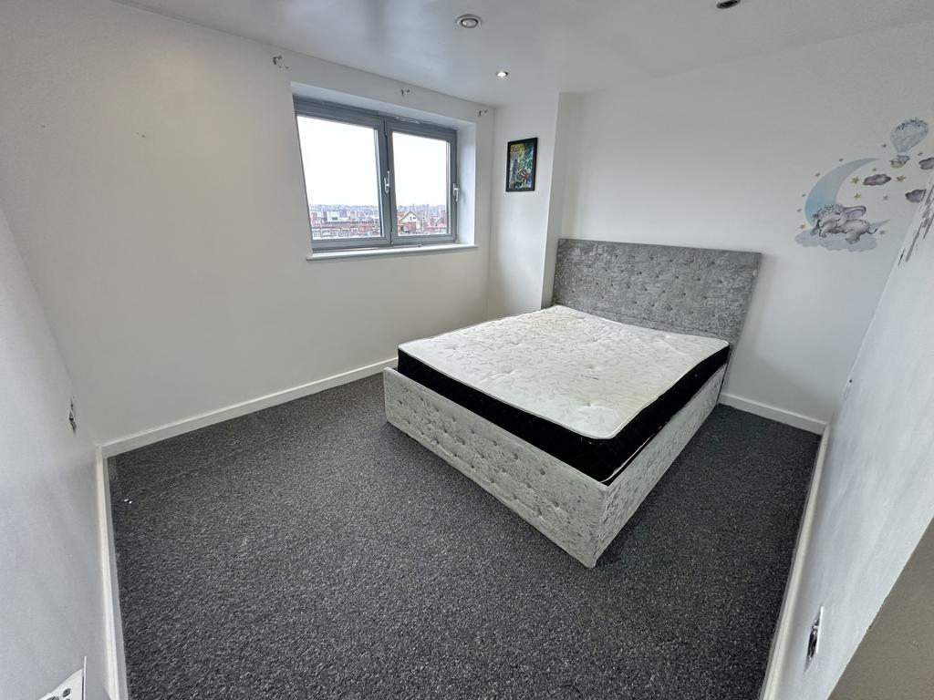 Apartment in Leicester - More