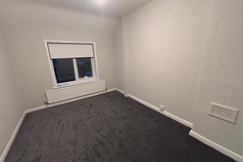3 bedroom terraced house to rent, Windfield Road, Liverpool, L19