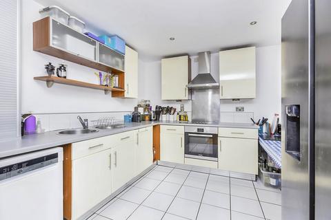 2 bedroom flat for sale, Western Road, Leicester