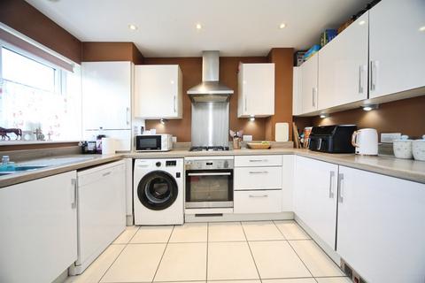 undefined, Hedges Way, Luton