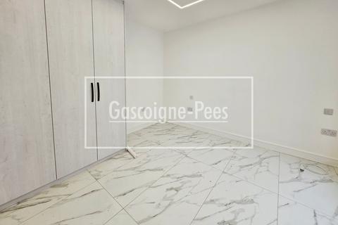 undefined, Haycroft Road, SURBITON, KT6