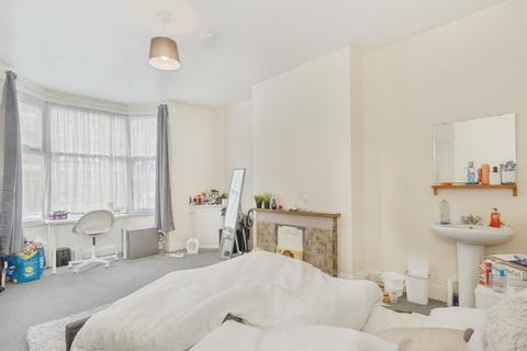 5 bedroom terraced house for sale, Brazil Street, Leicester