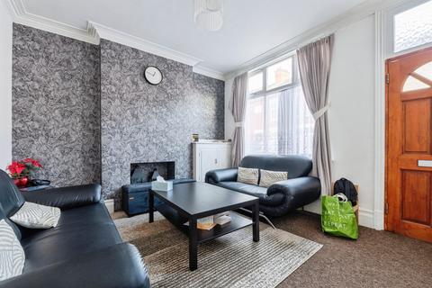 2 bedroom terraced house for sale, Trafford Road, Leicester