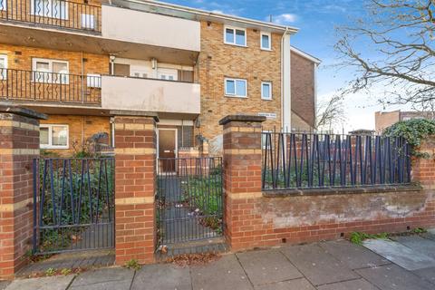 1 bedroom ground floor flat for sale, Manitoba Road, Leicester