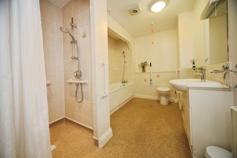 2 bedroom retirement property for sale, Hancock Drive, Luton