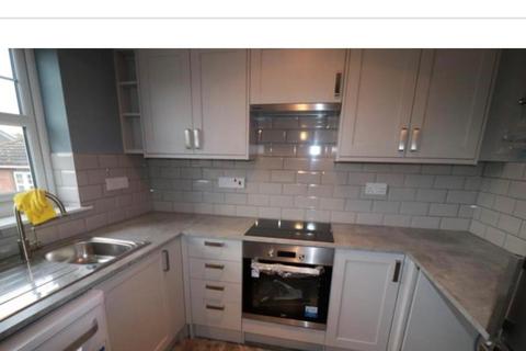 2 bedroom flat for sale, Earls Meade, Luton